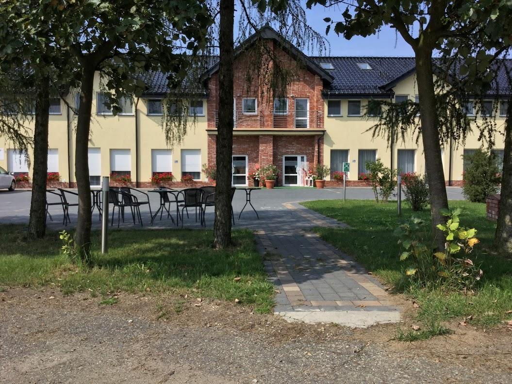 Dom Weselny Zielony Zakatek Jarocin Exterior foto